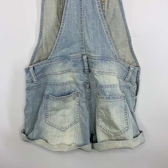 Mossimo Supply Co. Light Wash Shortalls - Picture 6 of 11